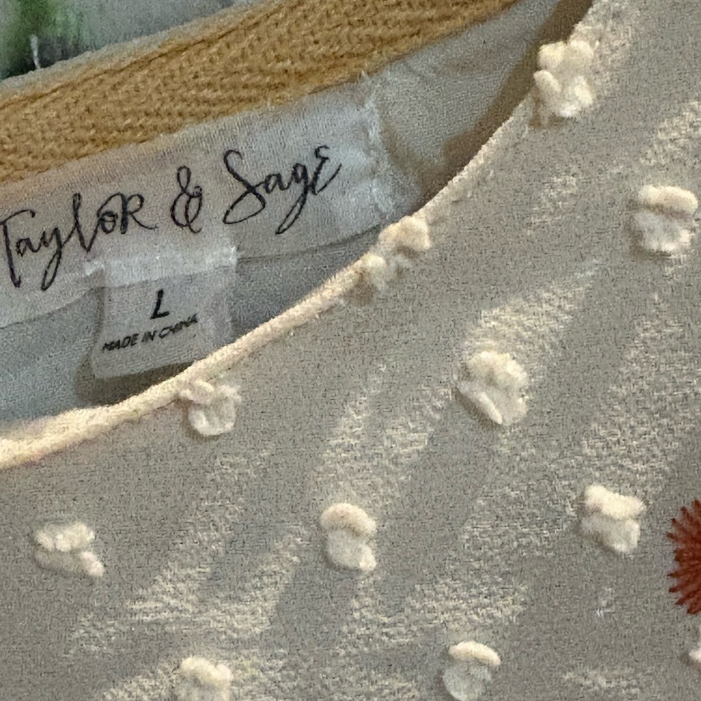 Taylor & Sage Cream Textured Dot Top